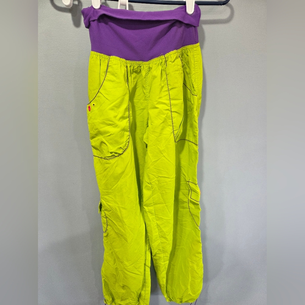Vtg Zumba Cargo Pants Nylon Women’s Y2K Yoga Workout Snap Foldover Lime Green/Pu